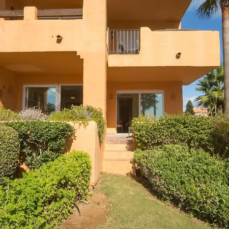 Granados 1102 Apartment